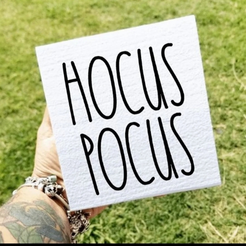 Hocus pocus raedunn sign